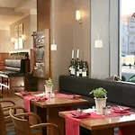 Hotell Vienna House By Wyndham Sonne 4*