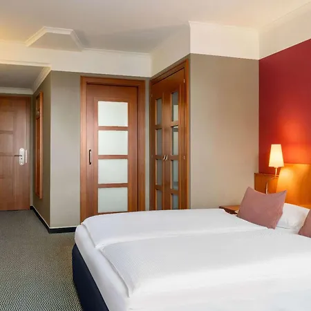 Vienna House By Wyndham Sonne 4* Rostock