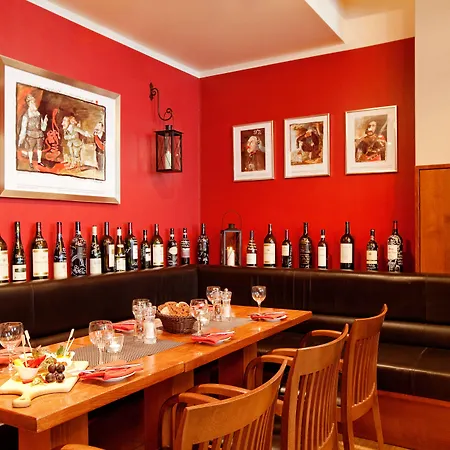 Vienna House By Wyndham Sonne 4*