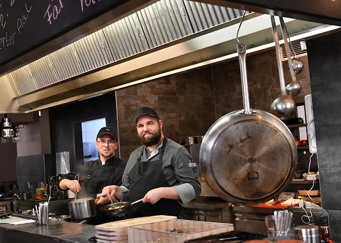 Vienna House By Wyndham Sonne 4*